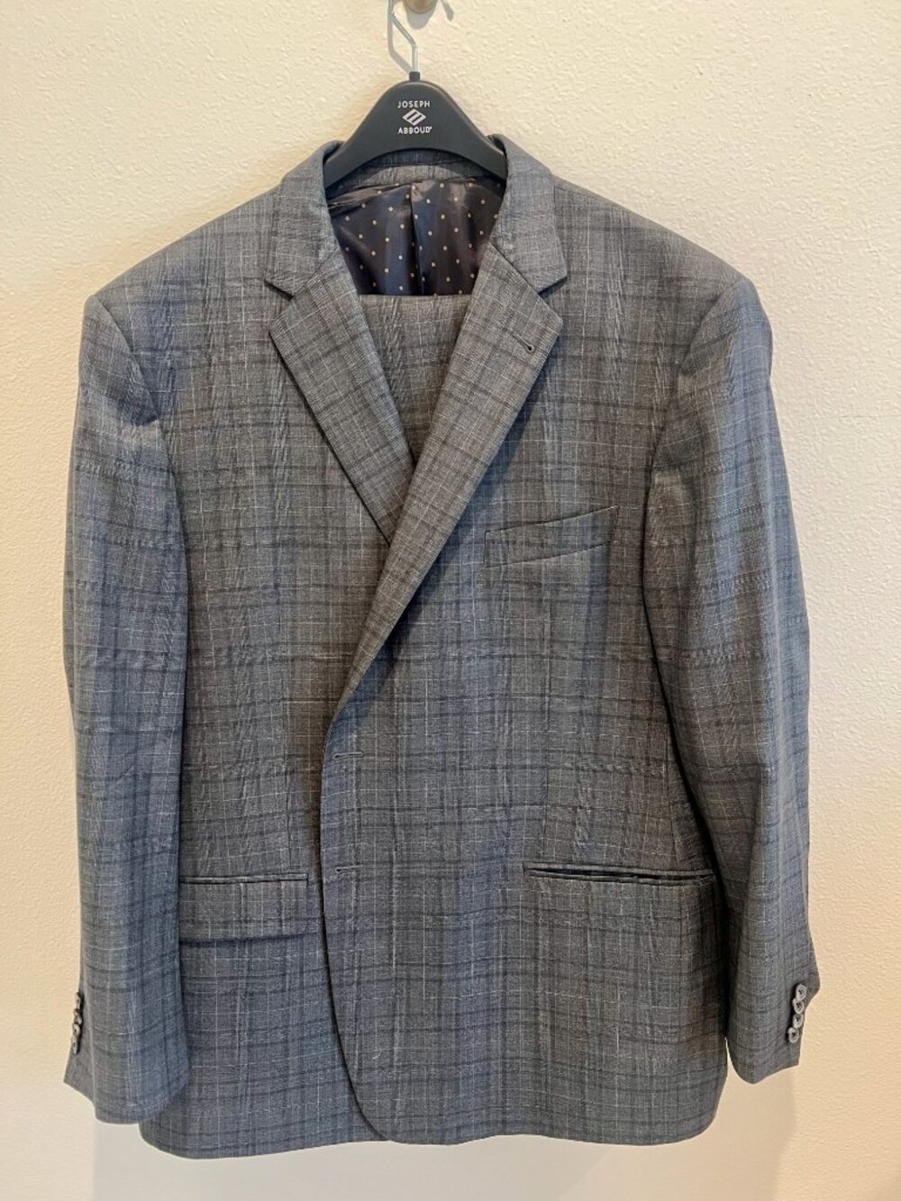 Joseph Abboud 52R Gray Plaid 100% Wool Suit 46x32 Italian Guabello